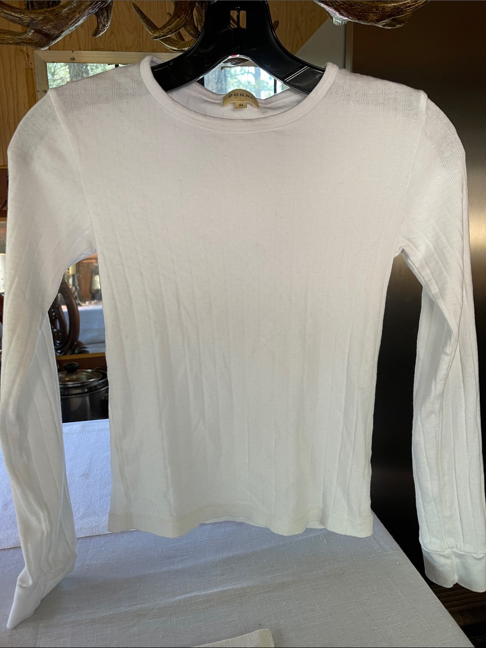 Donni white long sleeve tee size xs